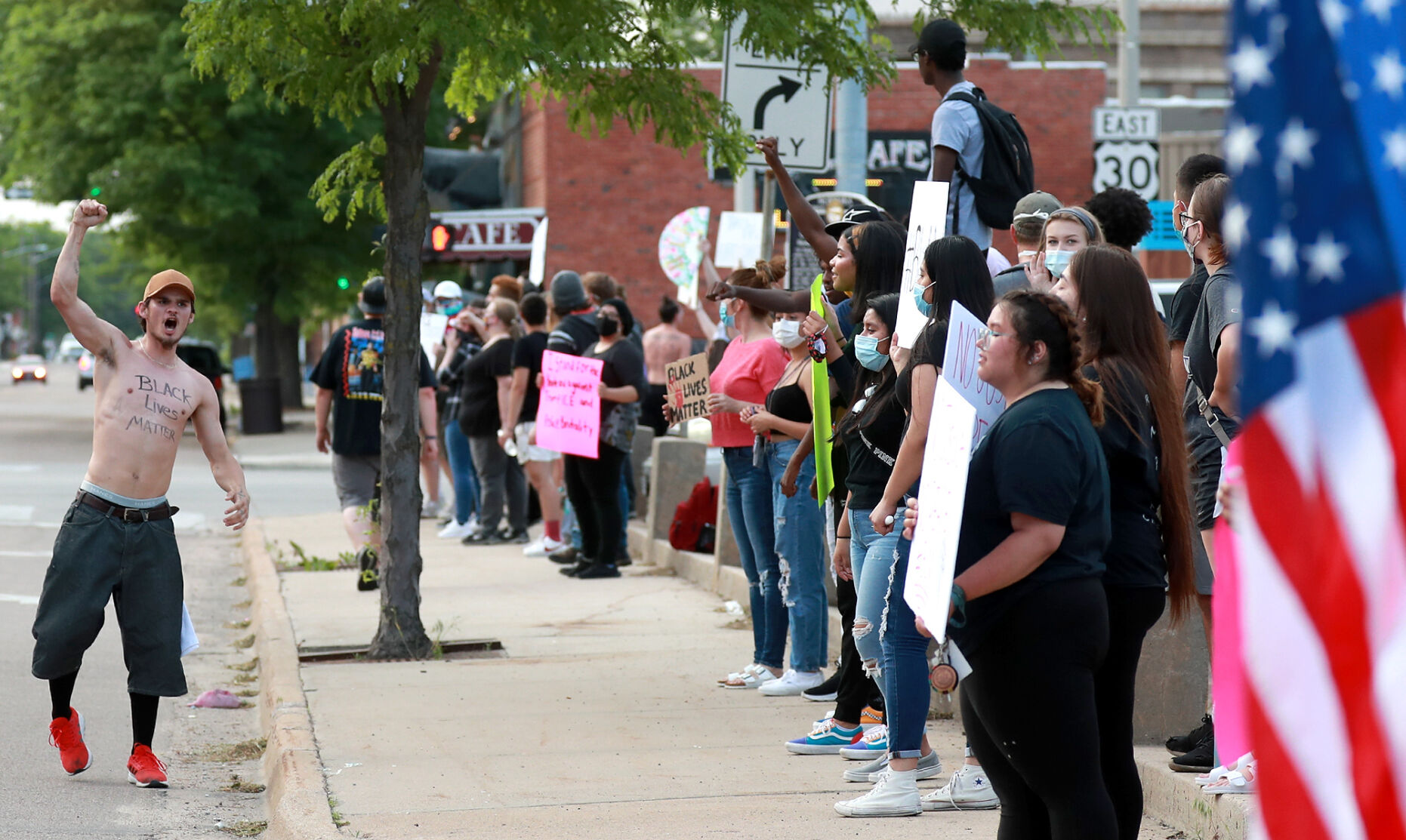 060320_Protest014_bjs.JPG